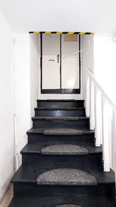 Tiergarten: Central, Spacious, Beautiful Designed 2-br Near Park Appartement Berlijn